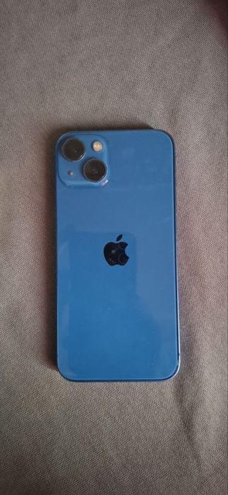 iPhone 13 голубой