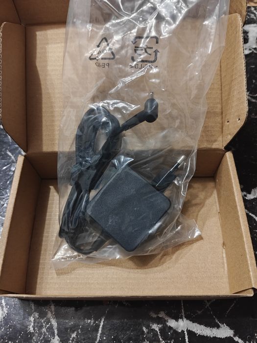Продам зарядку asus e510