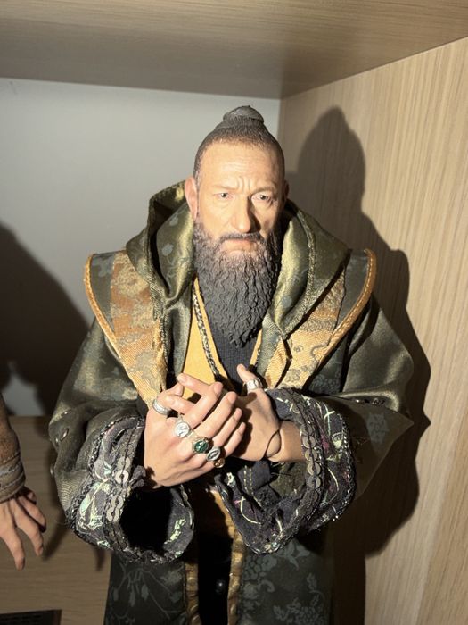 Hot toys figura acao