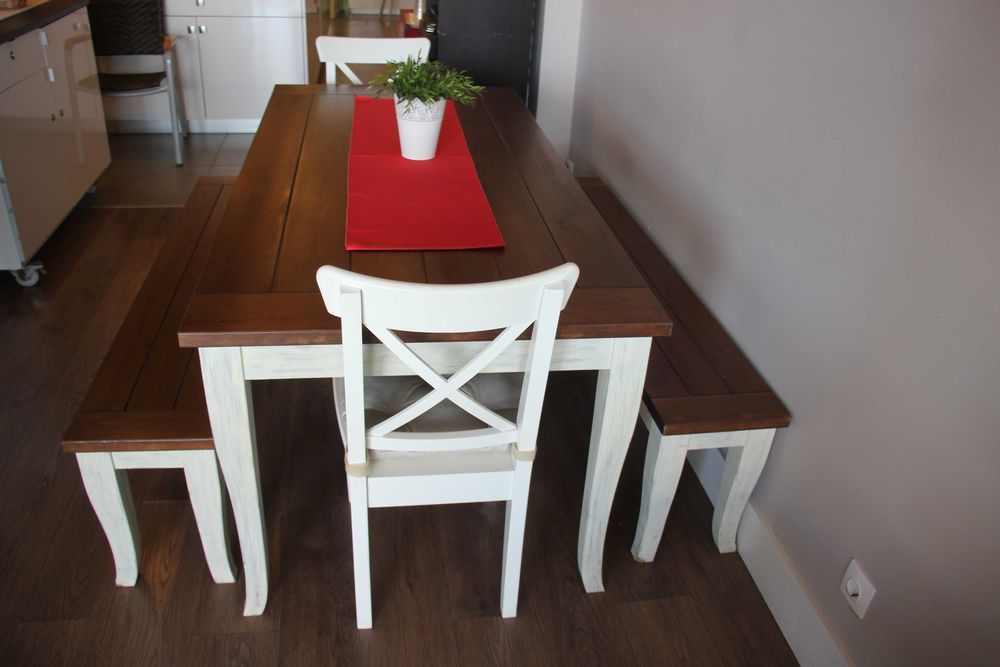 Mesa de madeira para 8 pessoas + 2 bancos