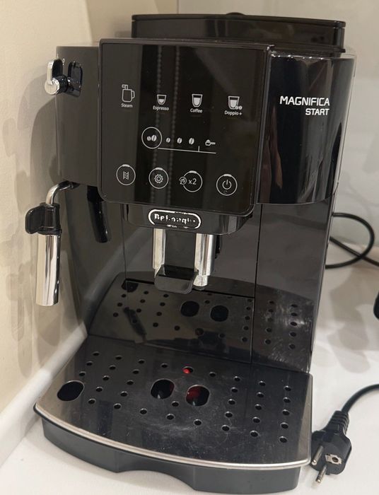 Кавомашина DELONGHI Magnifica Start ECAM220.21.B (0132220077)