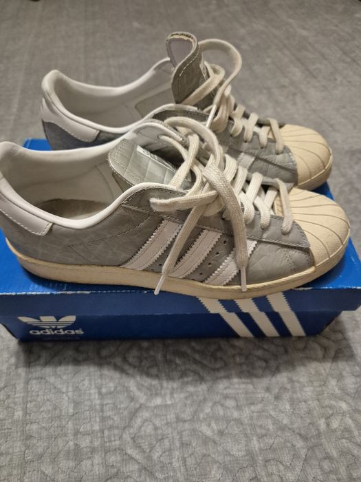 Женские кроссовки Adidas