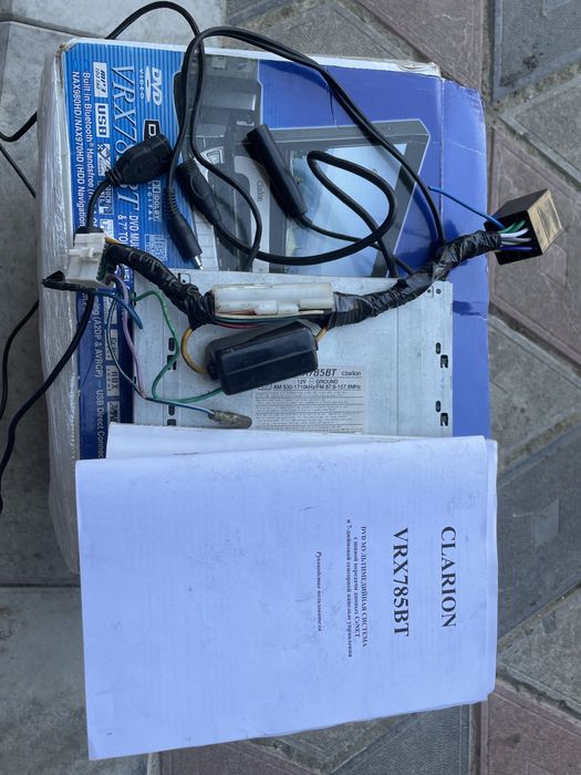 Clarion VRX 785 BT