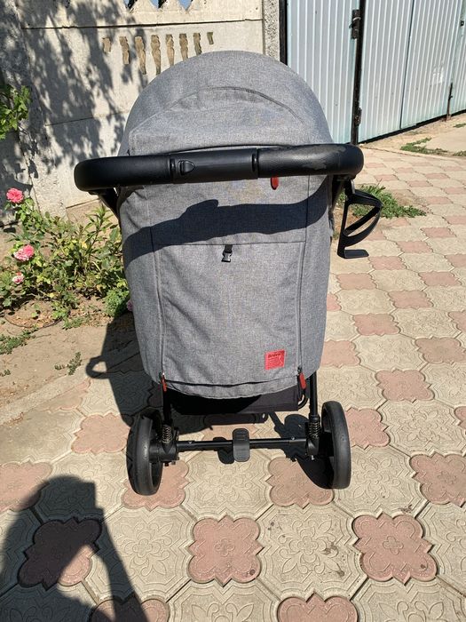 Прогулянкова коляска Carello Bravo
