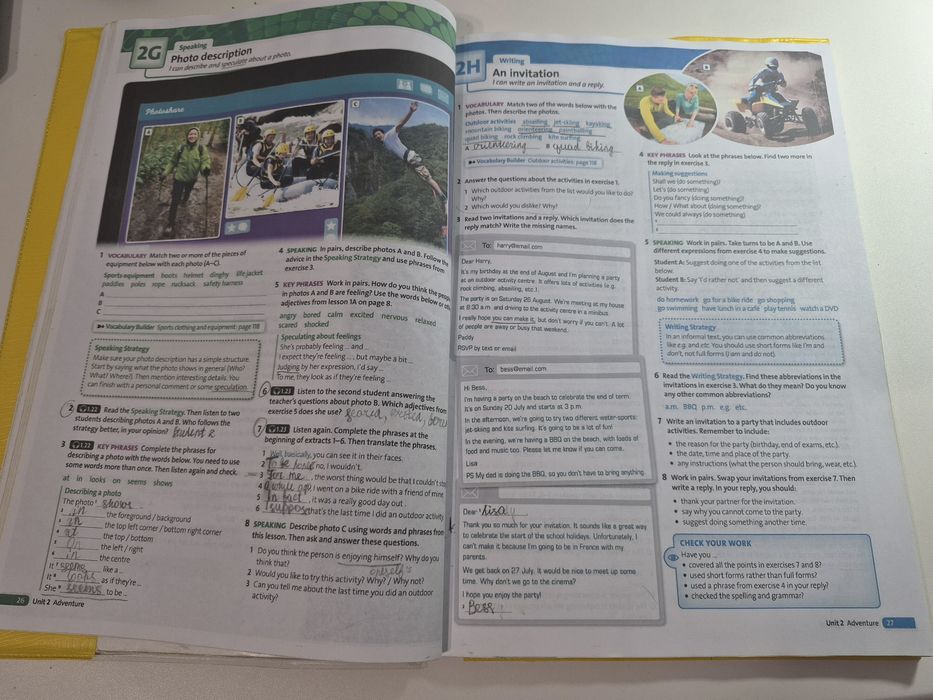 книга Solutions Pre-intermediate