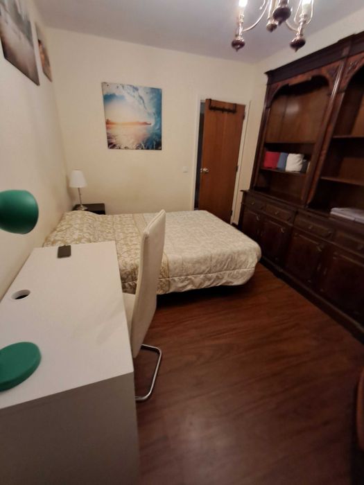 QUARTO paraCASAL. Metro SALDANHA. CENTRO Lisboa. Pede Caução.