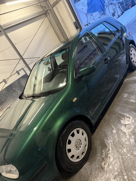 volkswagen golf 4 , silnik 1,4 98r