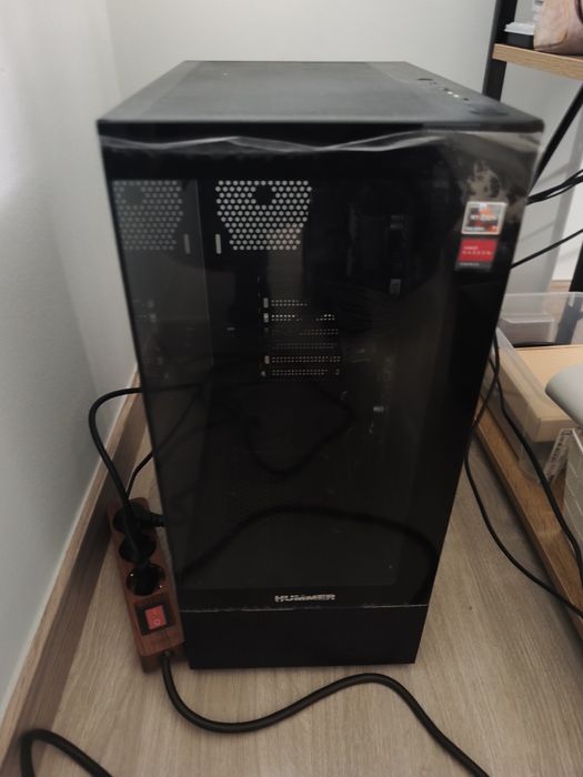 PC ryzen 7 torre monitor teclado