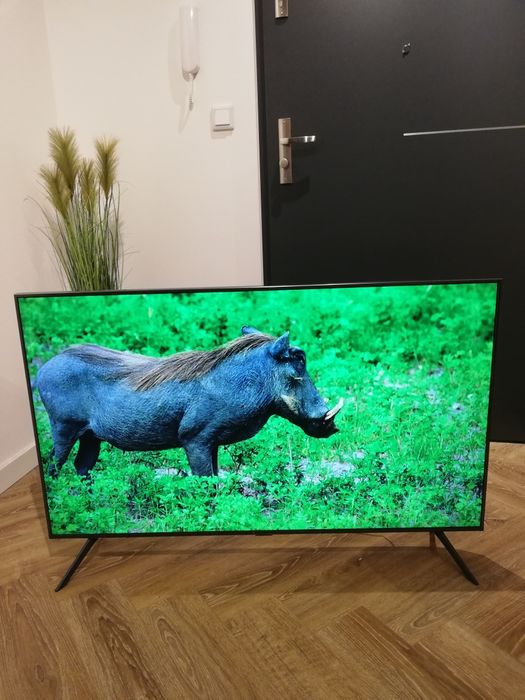 2 letni Samsung 43" Smart TV Tizen WiFi Bluetooth HDR DVB-T2