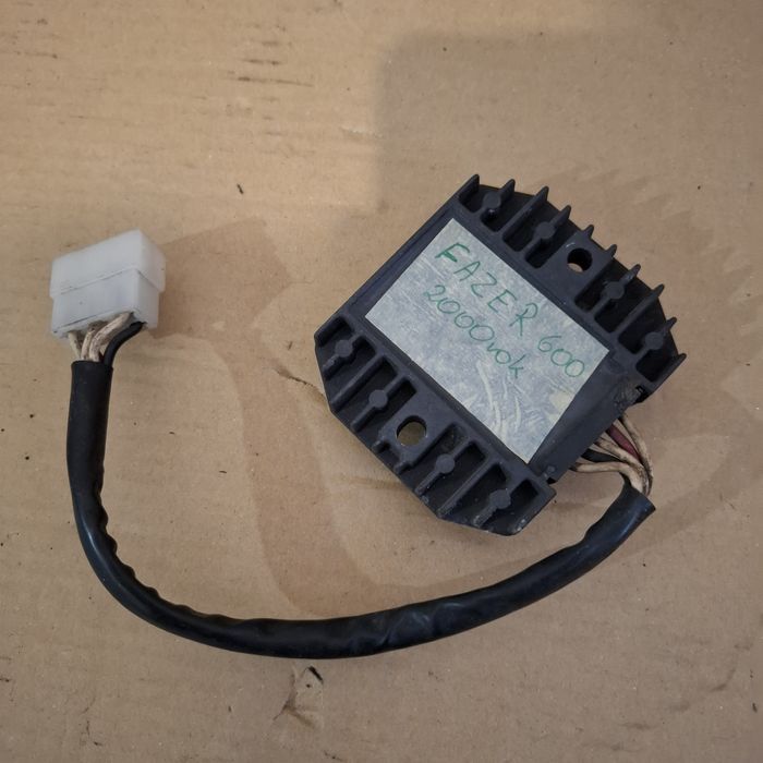 Regulator napięcia Yamaha FZS Fazer 600