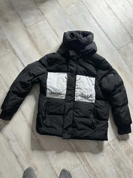 Зимняя курка Moncler
