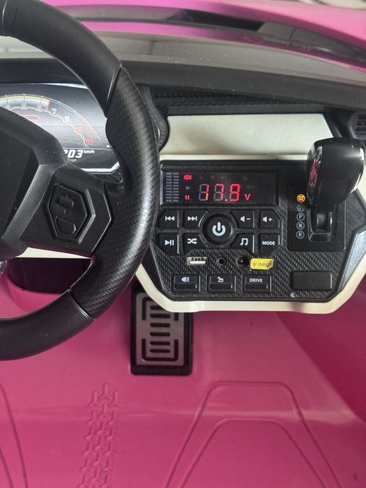 Elektryczny samochód