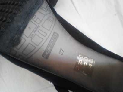 Продам красивые туфли , замш , модельные , новые