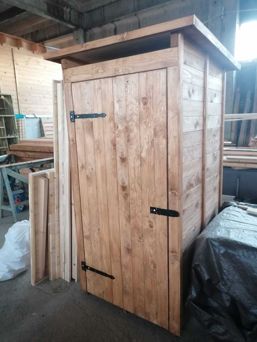 Domek na narzędzia, lub na wc