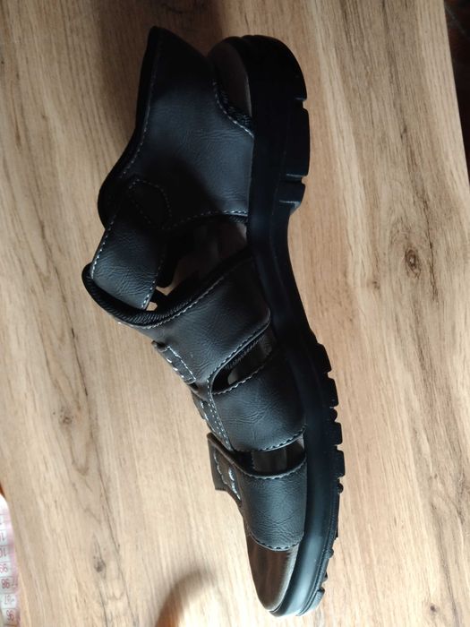 Продам мужскую обувь на широкую ногу