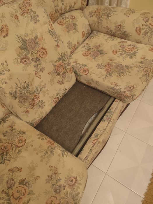 1 sofá e 2 poltronas