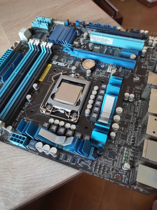 Материнская плата Asus P8H67-M Socket 1155 Intel core I5-2500 3,3gHz