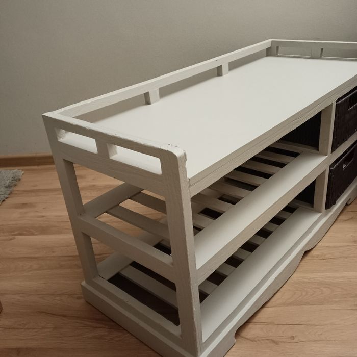 Szafka na buty z siedziskiem