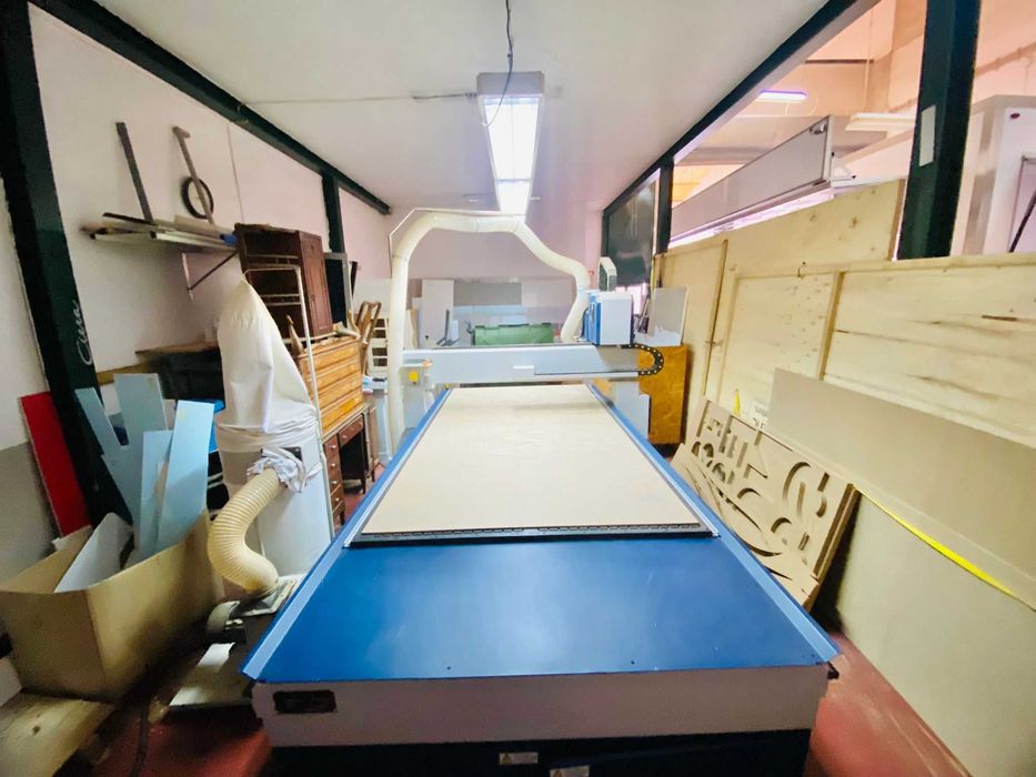 Fresadora CNC Router 2500x1300mm