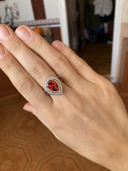 Срібне колечко нове! Є різні розміри і кольори