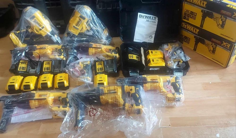 Інструмент Dewalt