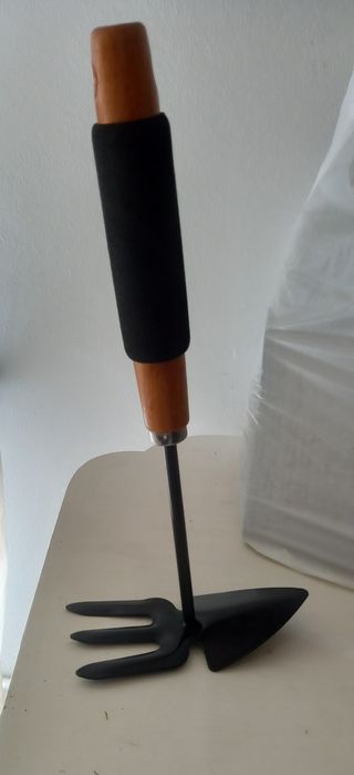 Forcado de jardim duplo utilizado