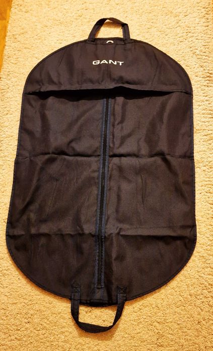 Saco porta-fatos Gant novo