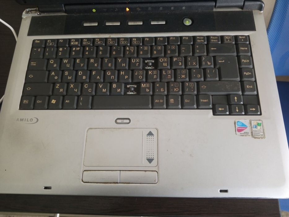 Ноутбук  Fujitsu Siemens Amilo M1437G