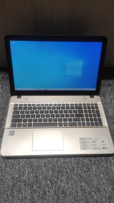 Laptop ASUS R541UA-DM1287D-8 i3-7100U/8GB/1TB/DVD FHD