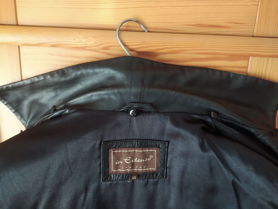 Casaco preto em pele