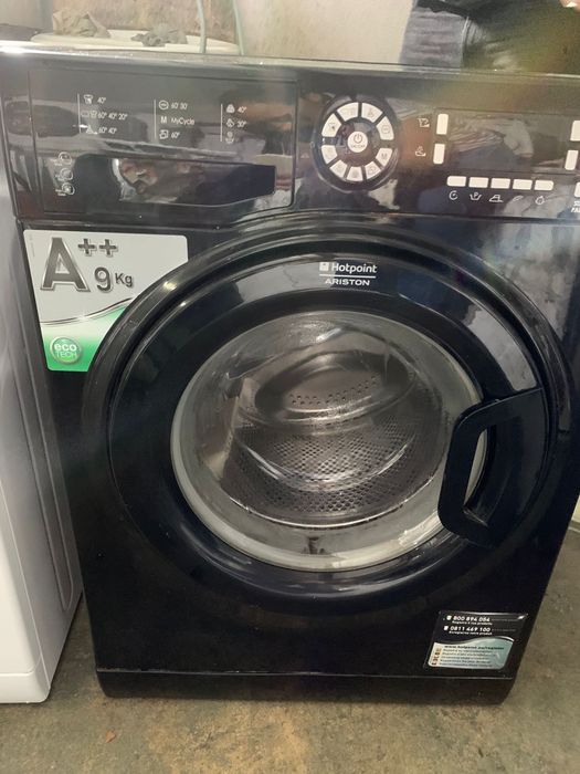 maquina de lavar AEG preta