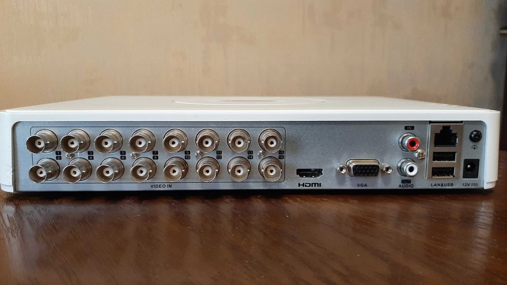 Turbo HD видеорегистратор DS-7116HQHI-K1