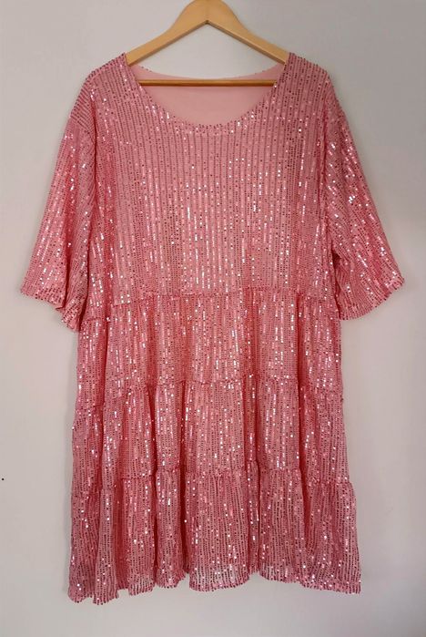 NOWA cudna sukienka z cekinów r. 5 XL - bal, wesele, impreza - różowa