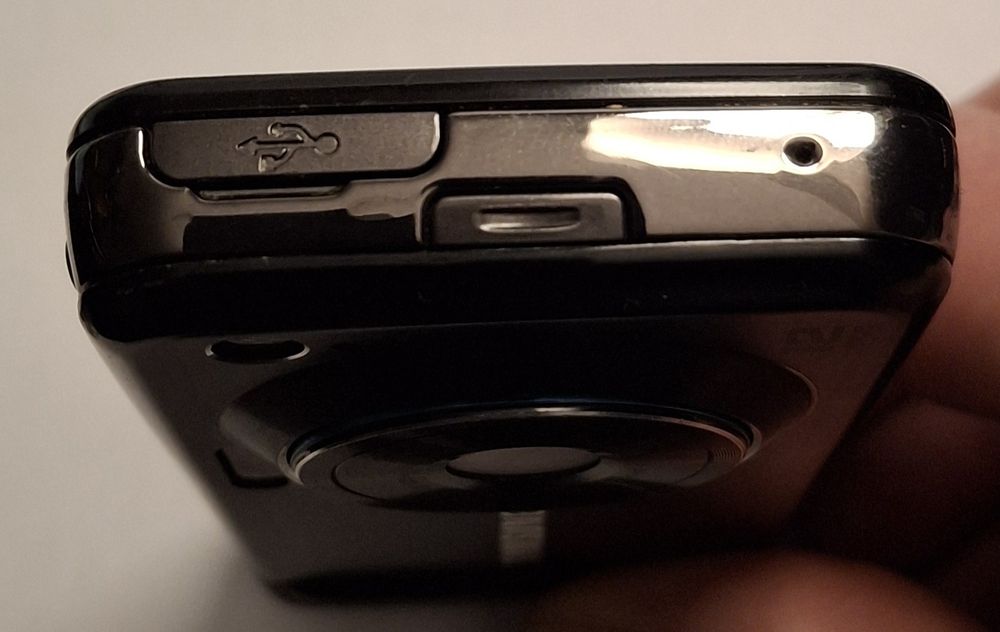 Samsung Pixon12 – Digicam Retro 12MP com Flash Xenon