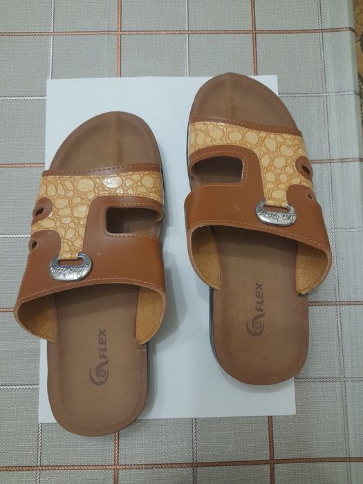 Шльопанці літні жіночі