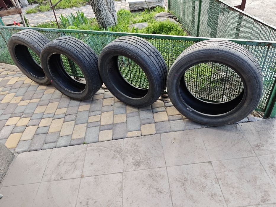 Продам всесезоні шини Michelin 215/50 R17 б/в