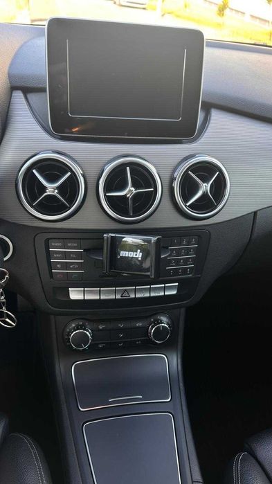 Mercedes B 200 d Caixa automática  Muito bom estado