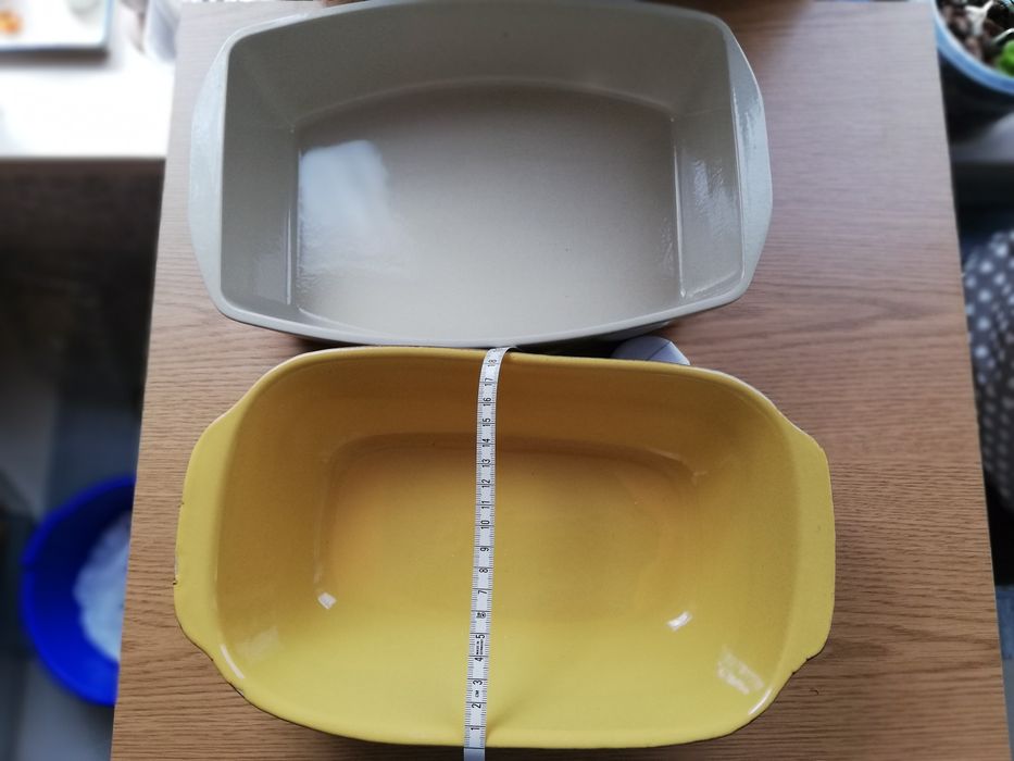 Tabuleiros pyrex e faiança