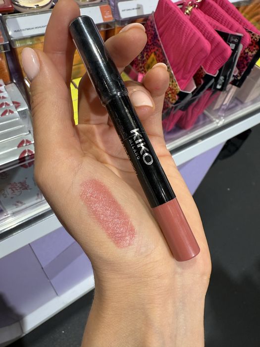 Помада-олівець  Kiko Milano smart 03 04