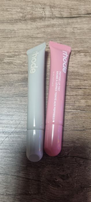 Dwa nowe błyszczyki rhode Bieber peptide lip tint