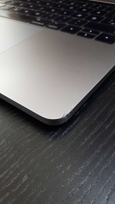 MACBOOK PRO A1706