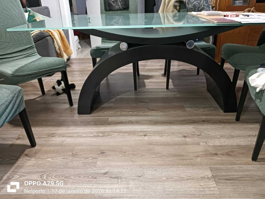 Mesa de Jantar em vidro