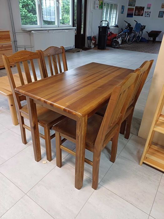 Drewniany stół 110x60 z 4 krzesłami w kolorze dębu, olchy i naturalnym