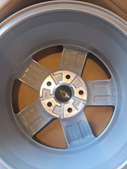 Nowe felgi volkswagen Golf passat Jetta itp 15 cali