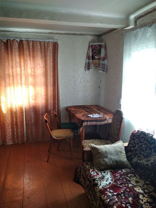 Продам будинок зі зручностями село Червоне