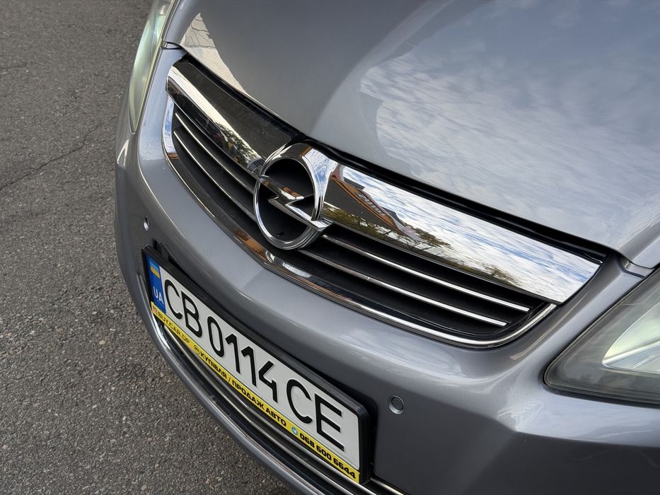 Opel Zafira A/T 1.8л