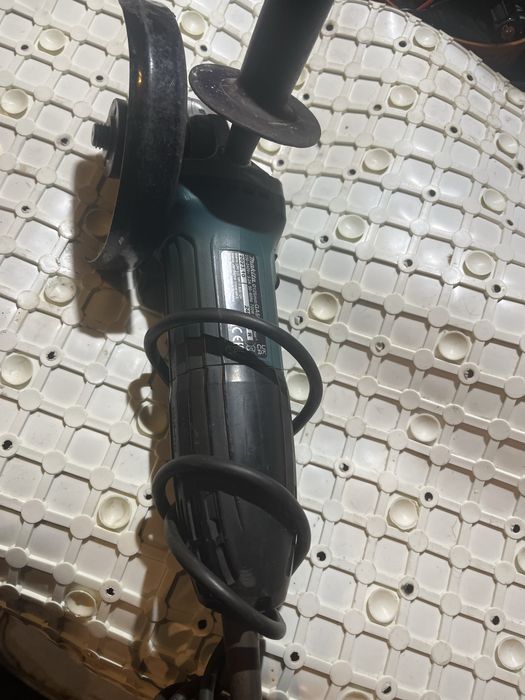 Szlifierka katowa makita GA5030R