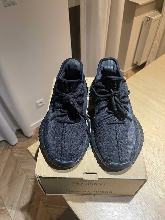 adidas Yeezy boost 350 v2 Onyx 41 black white carbon