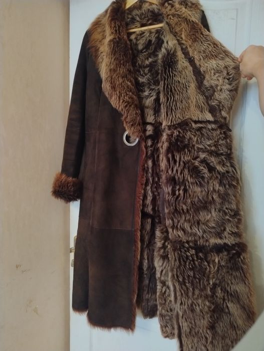 Продам Б/У дублёнку женскую, длинная