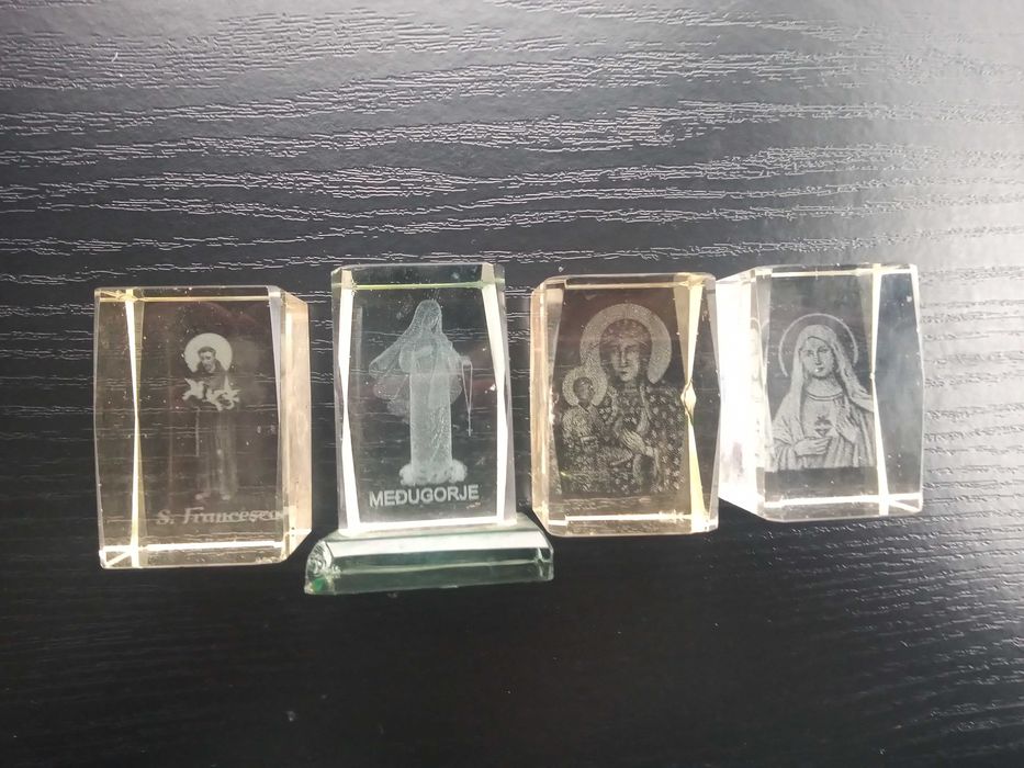 Szklane Figurki 3D Hologram Dewocjonalia Zestaw 4 Sztuk